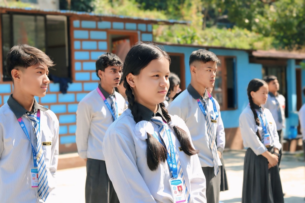 Alpine Valley School Students in Ground, Chandol-04